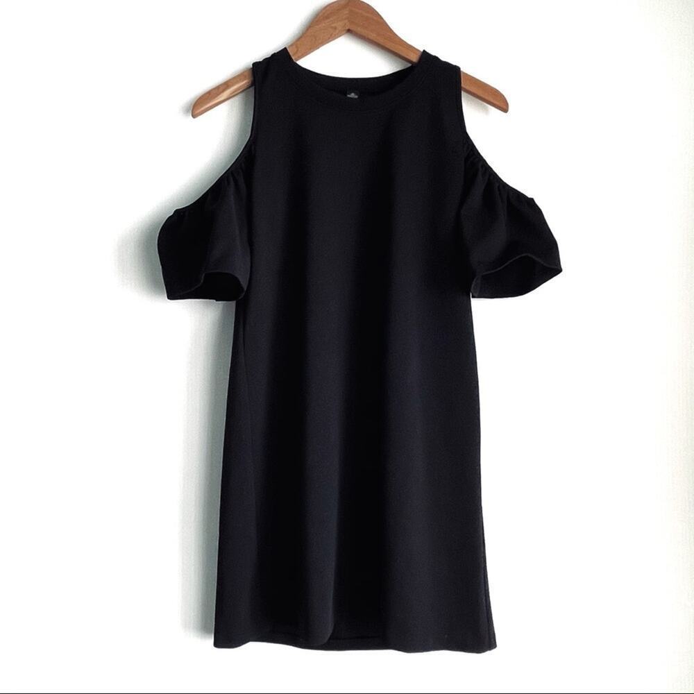 Design Lab by Lord and Taylor cold shoulder style dress ruffle sleeves